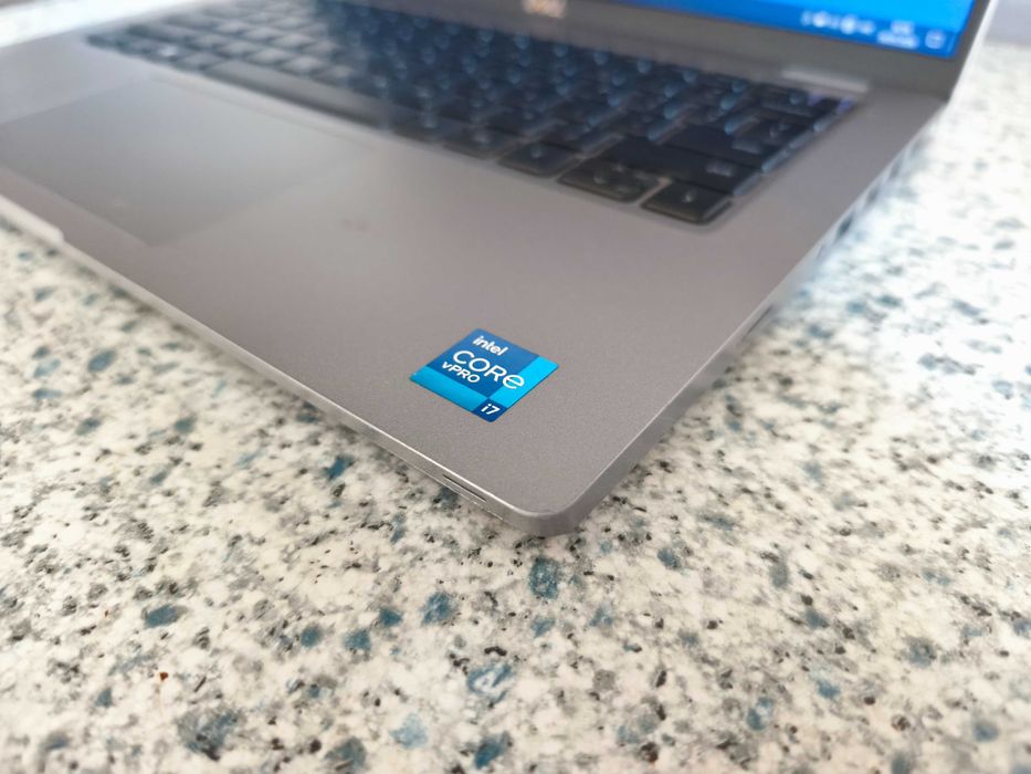 Ноутбук Dell Latitude 5420 14" i7-1185G7 / 8GB DDR4