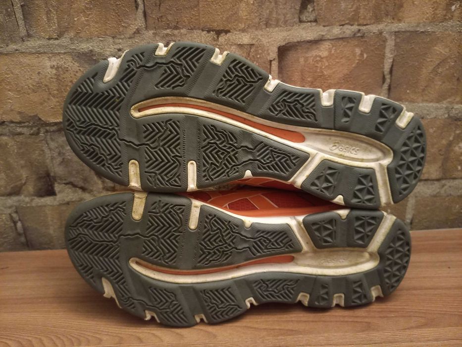 Кроссовки Asics Gel Netburner Academy 8 размер 39.