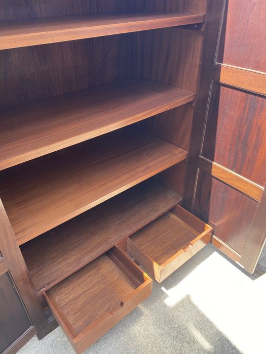 armário de sala/louceiro em estilo clássico