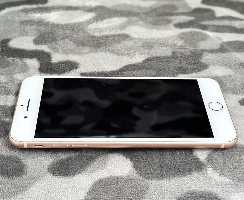 iPhone 8 plus 64gb gold, батарея 70% идеальное состояние