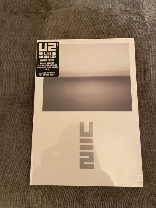 U2 - No line on the horizon - magazine edition