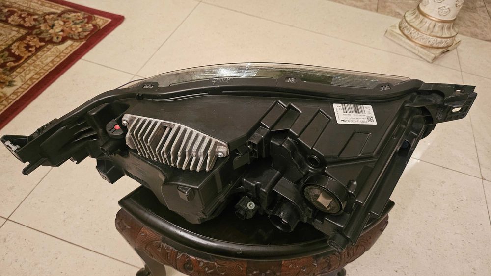 Lampa Jaguar XJ 2018,