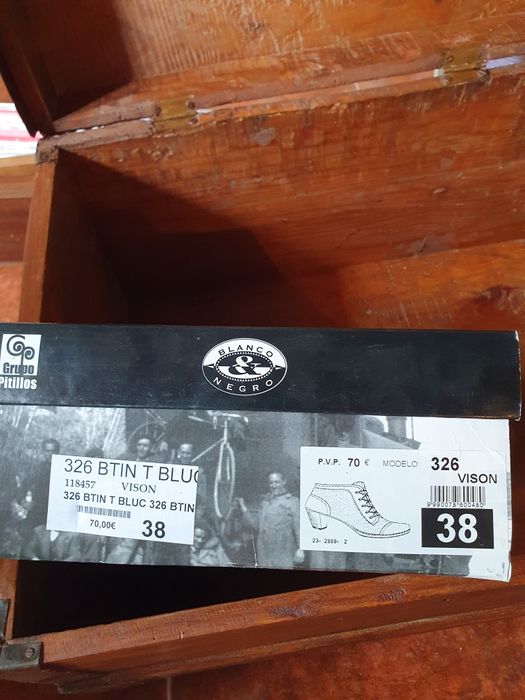 Botas de cano médio camel