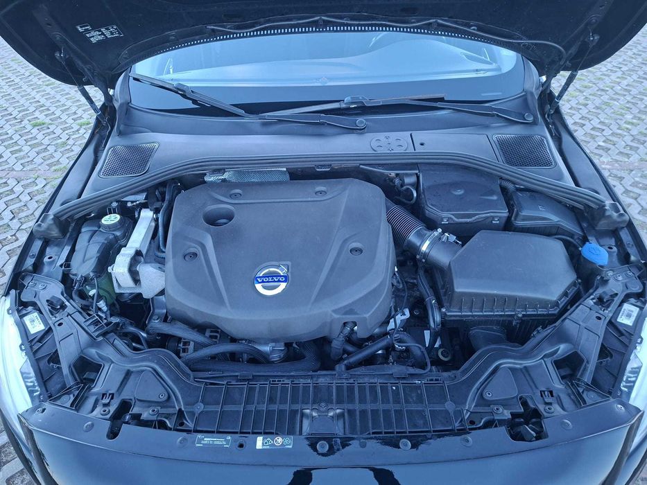 Volvo V60 D4 Cx Automática 2.0 181Cv Diesel 2015 -  Motor Totalmente Revisto