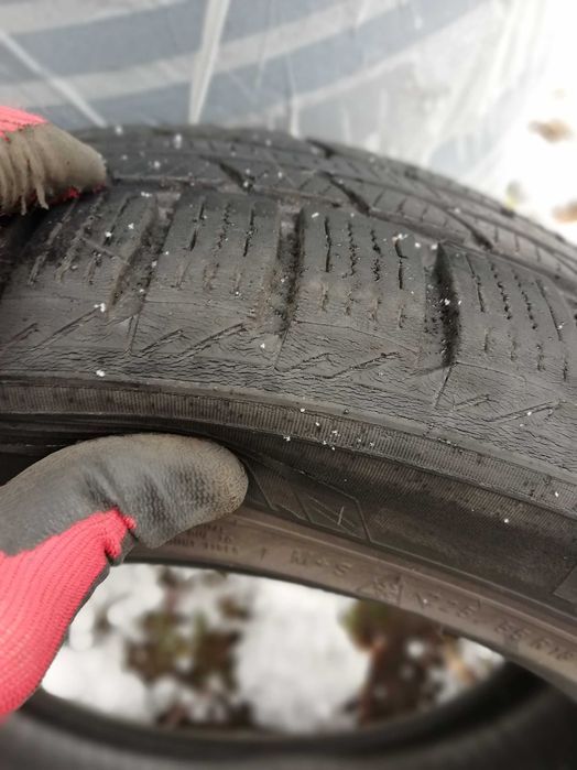 4 opony zimowe Nokian 225/55R18 z rantem, 7 i 6,5mm.