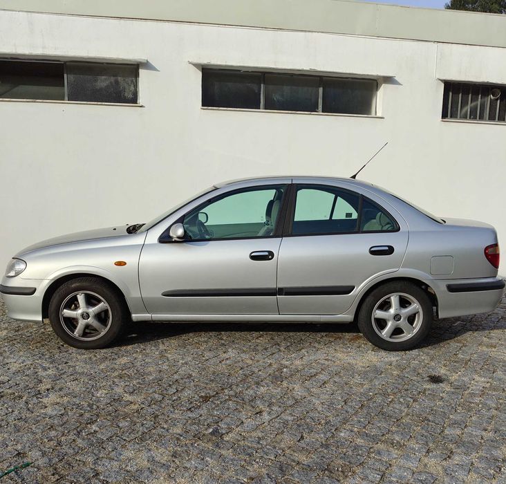 Nissa Almera 1.5 foto 2