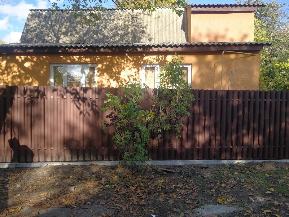 Забор из штакетника