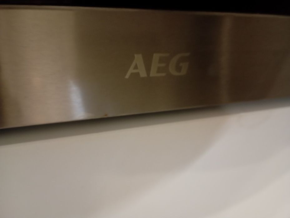 Forno multifunções Marca AEG