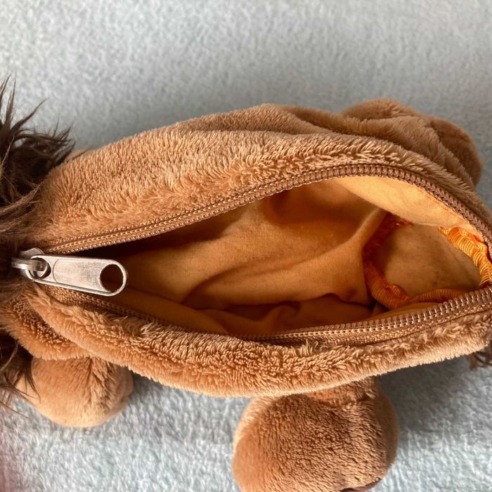 Estojo Nici Peluche Leão