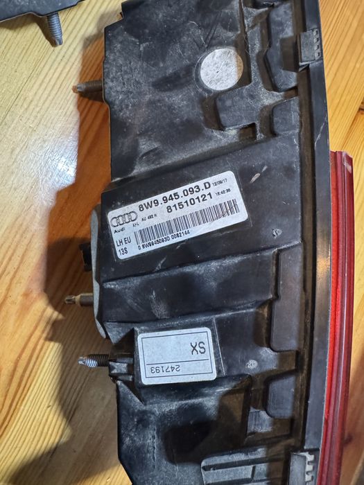 Audi a4 b9 lampy tył pływające led komplet matrix