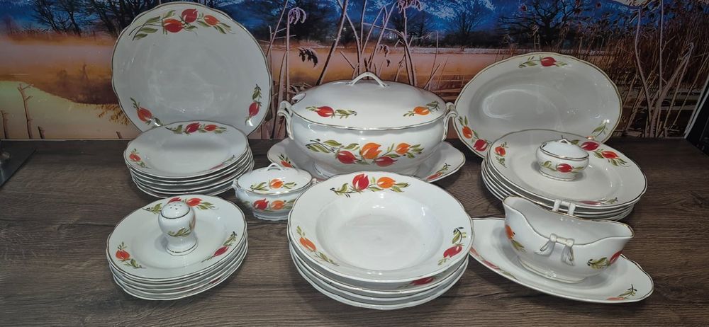 Столовий сервіз часів СРСР КОРОСТЕНСЬКИЙ фарфоровий завод