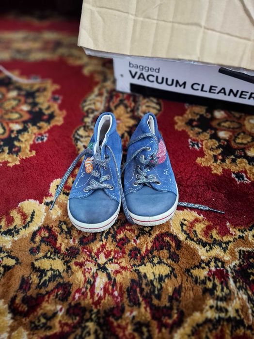 Дитяче взуття/дівчинка