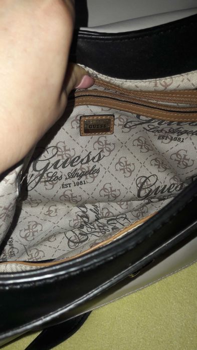 Torebka listonoszka Guess 1981