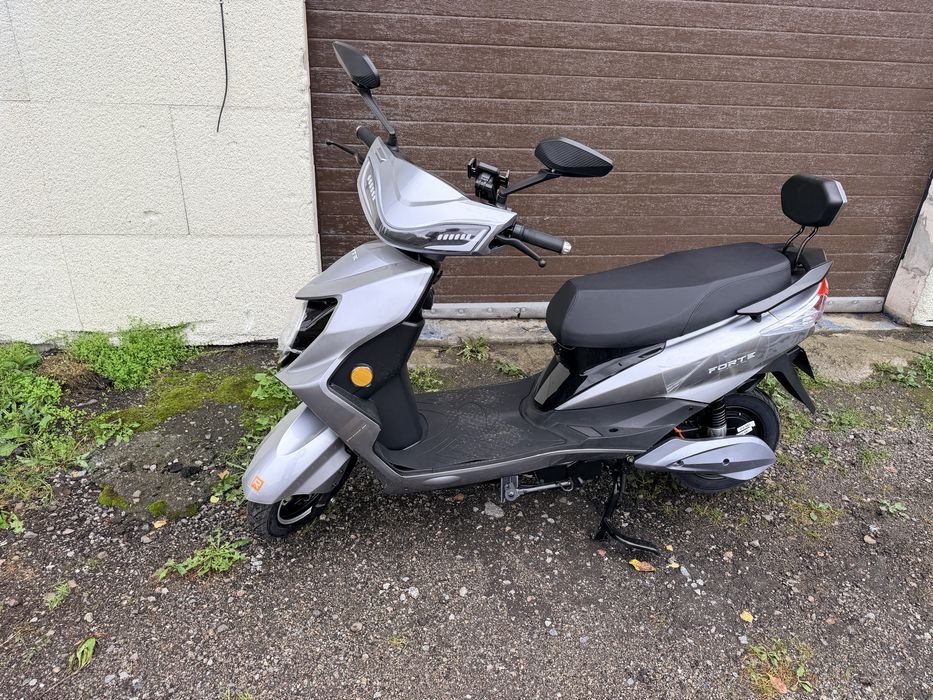 Електроскутер Forte HAWK Grey