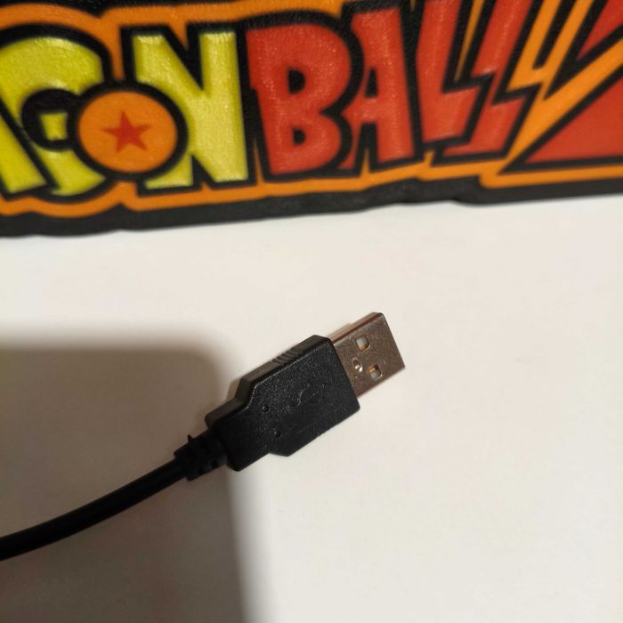 Candeeiro Dragon Ball Z com interruptor e ligação USB