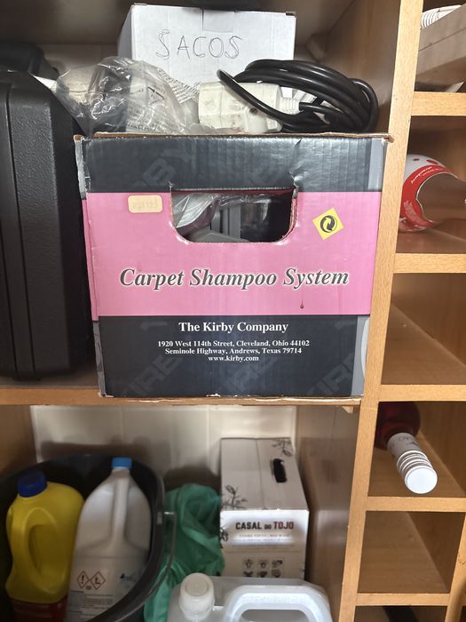 Aspirador Kirby a fncionar normalmente com todos os acessorios