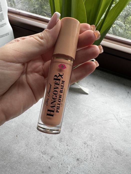 Blyszczyk do ust too faced