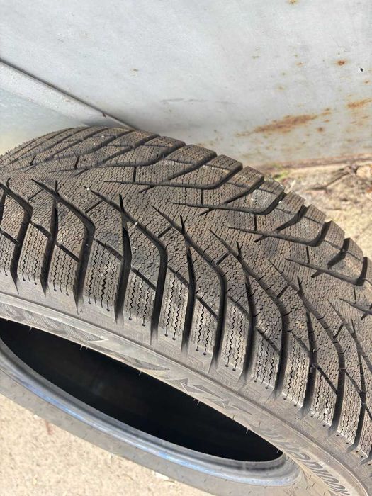 Hankook Icept iZ3 235/55/18