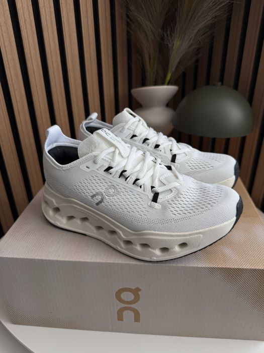 Кросівки ON Running Cloudtilt. Не Nike, Adidas, New balance