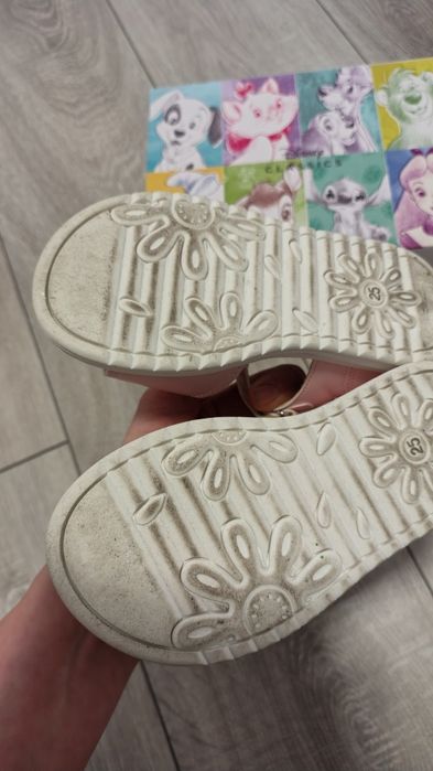 Sandały Disney Classic 25 długość w środku 16cm . Nowe