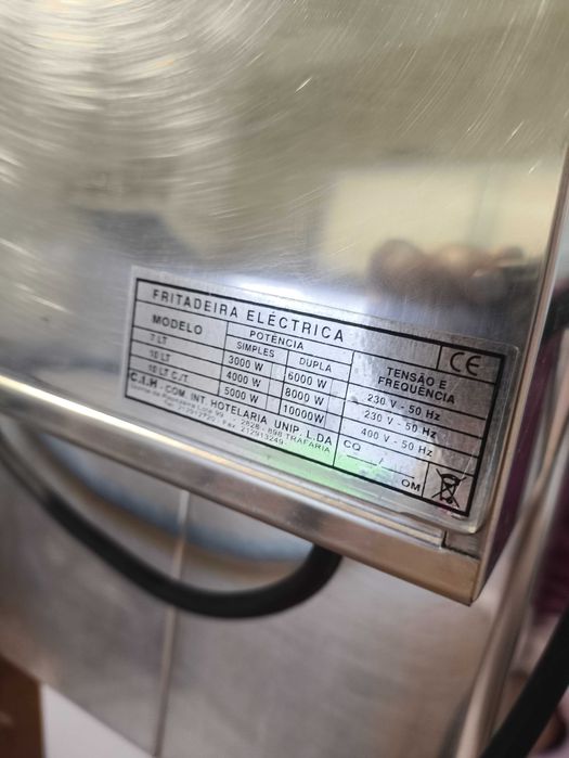 Fritadeira elétrica a óleo