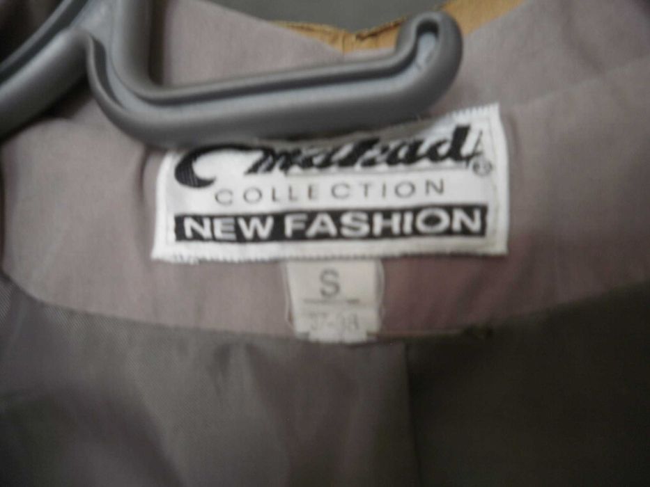 Плащ женский, короткий