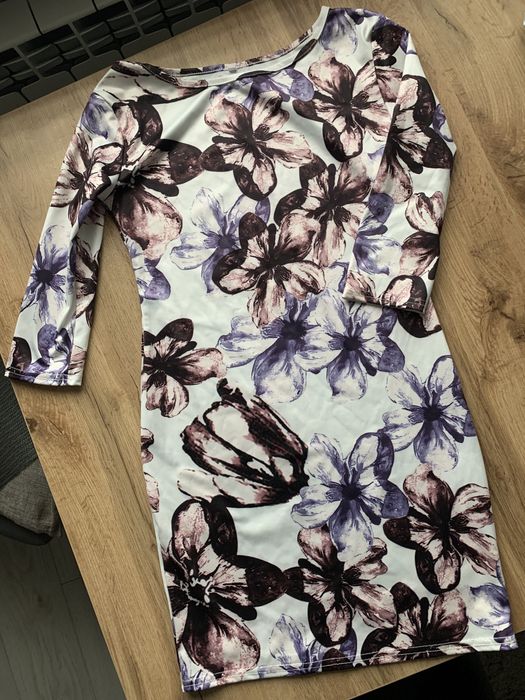 Sukienka w kwiaty (S)