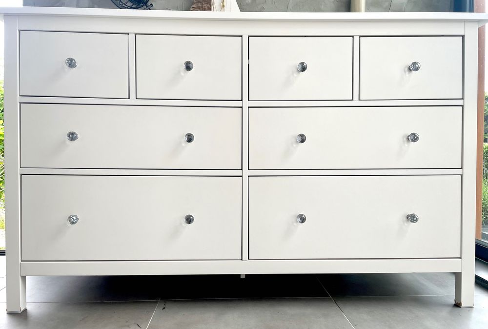 Elegancka biała komoda IKEA z 8 szufladami + możliwoś