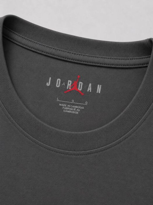 футболка jordan чоловіча літня колір графіт, чорний матеріал 100 бавовна