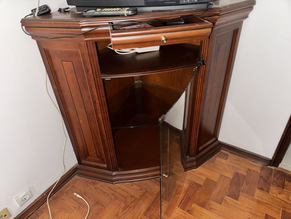 Movel de canto para televisao cor cerejeira