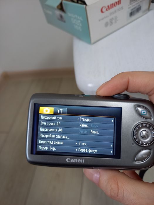 Фотоапарат Canon IXUS 110 IS чудовий стані карта пам'яті чохол зарядка