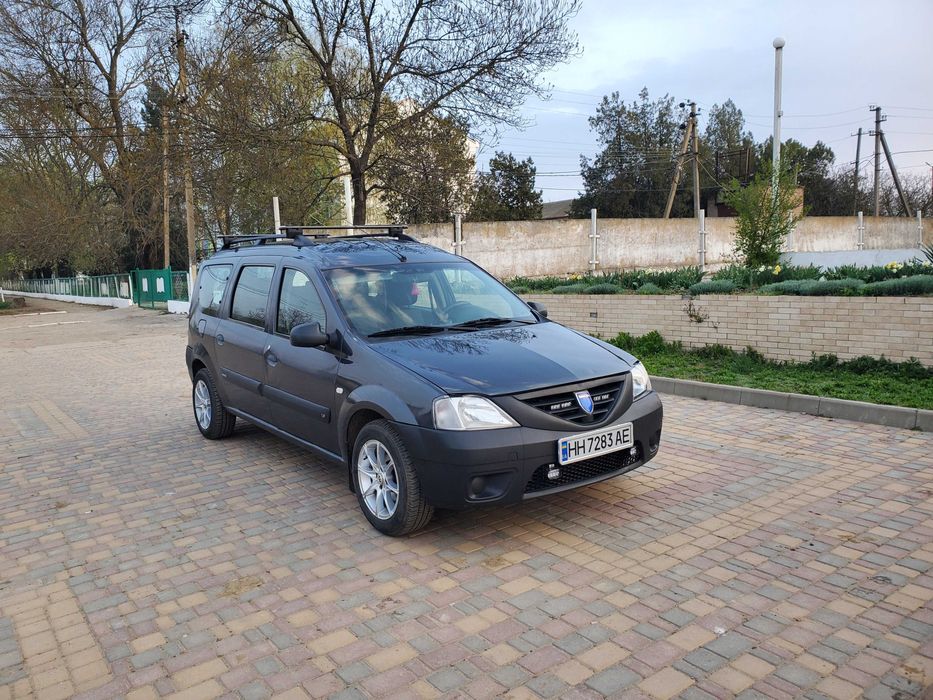 Dacia Logan MCV 7 місць