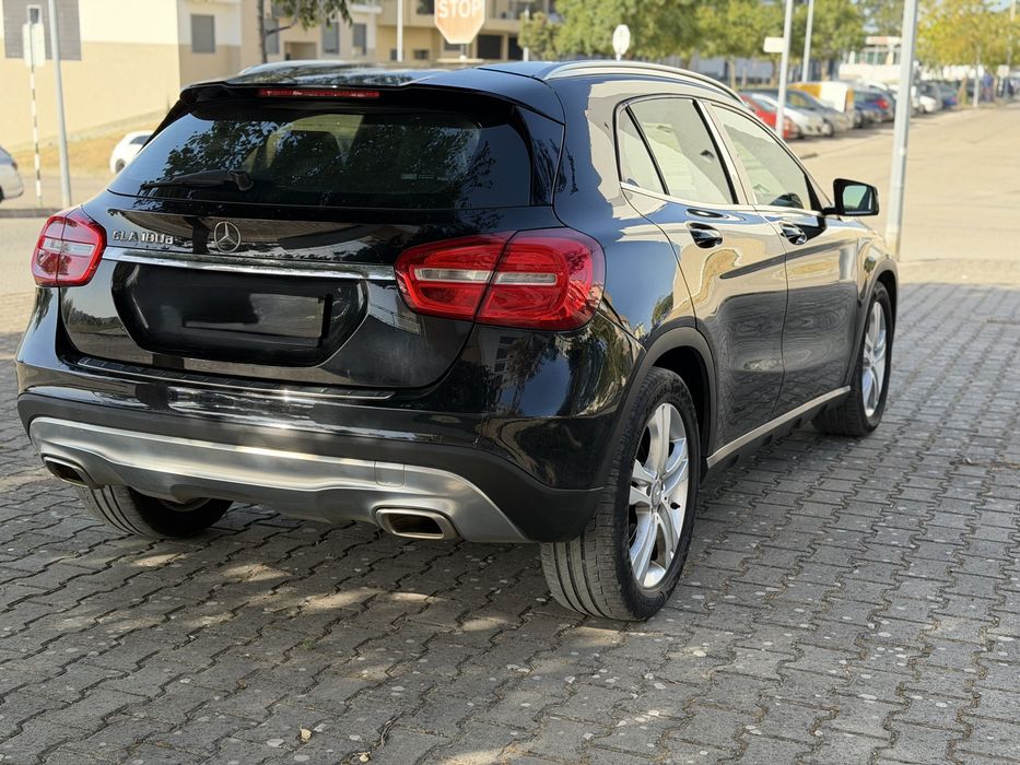 Mercedes-Benz GLA 180 d Urban foto 4