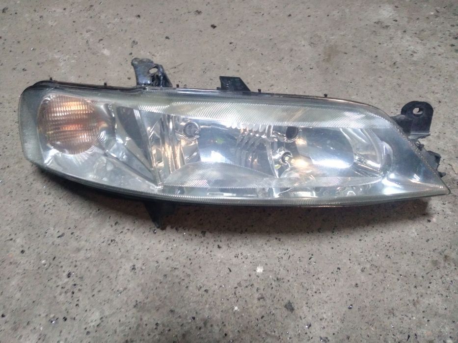 Фара права до opel vectra