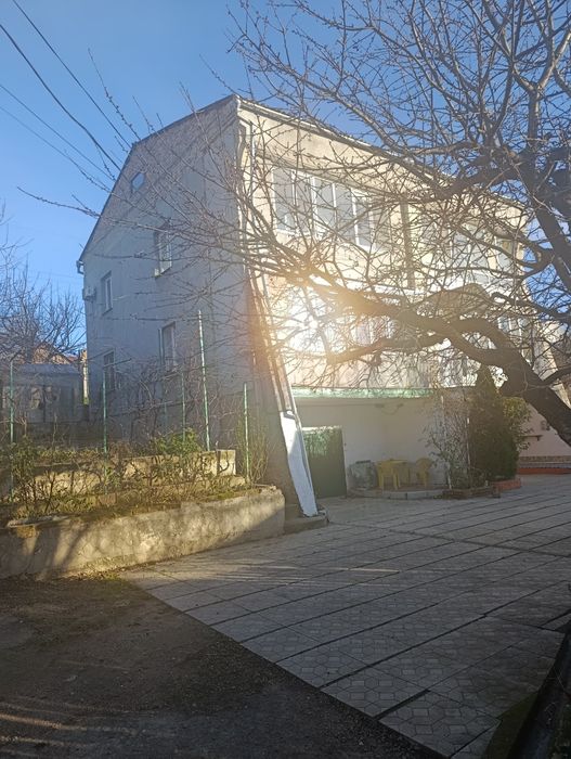 Продам 4х кімнатну 2рівневу квартиру в двоквартирному будинку