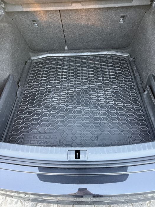 Автомобіль Skoda Oktavia