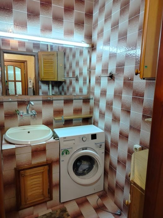 Здам довгостроково !3-кімн квартира!ГАЗ! Градоначальницька Новий ринок!