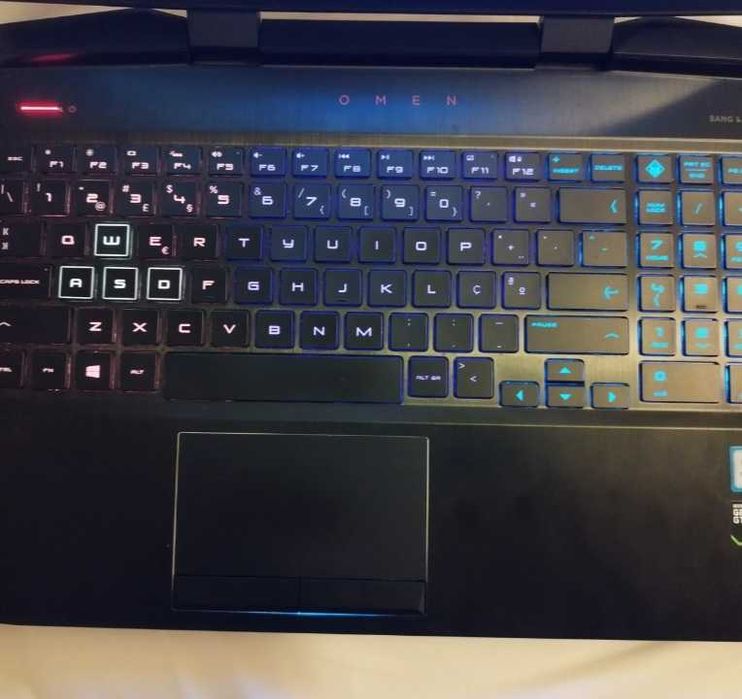 Computador gaming Omen 250gb