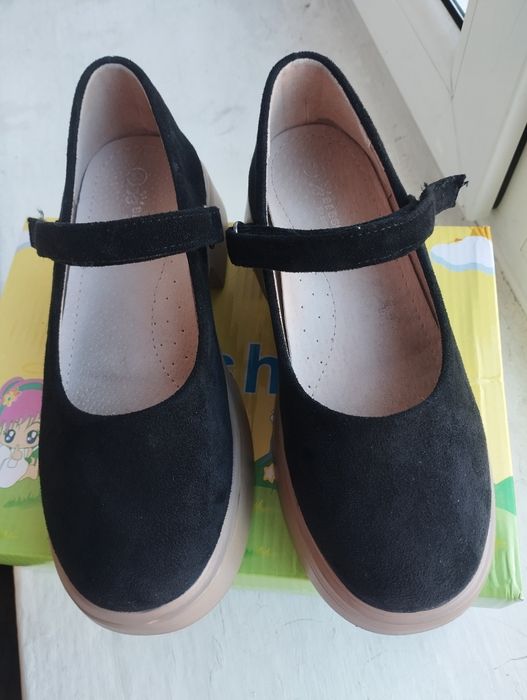 Туфлі,макасіни, балетки