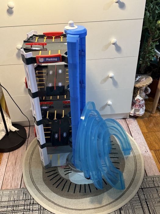 Ігровий центр паркінг Bosch Car service