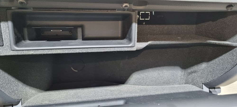 Schowek pasażera audi a4 b7 seat exeo jak nowy 8e