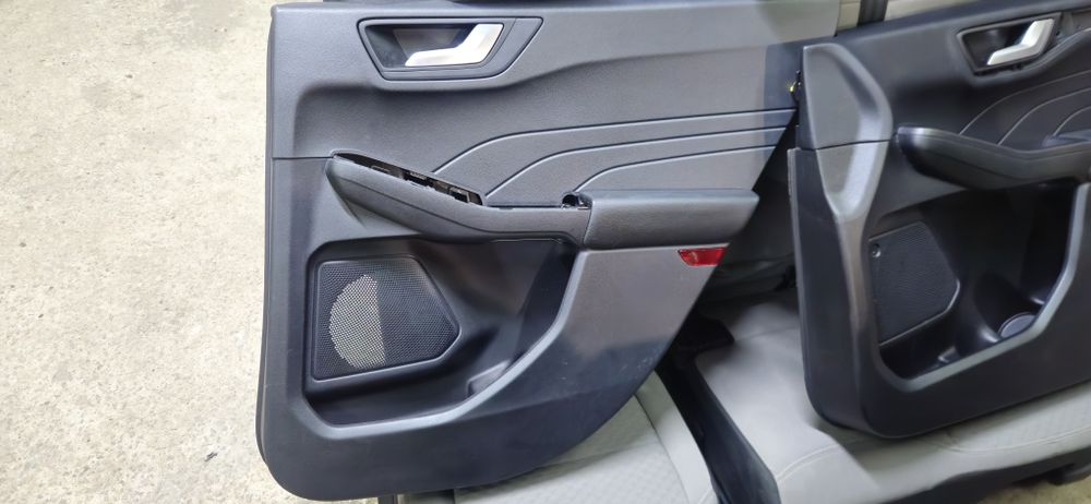 Карты  дверні ford escape 2020+