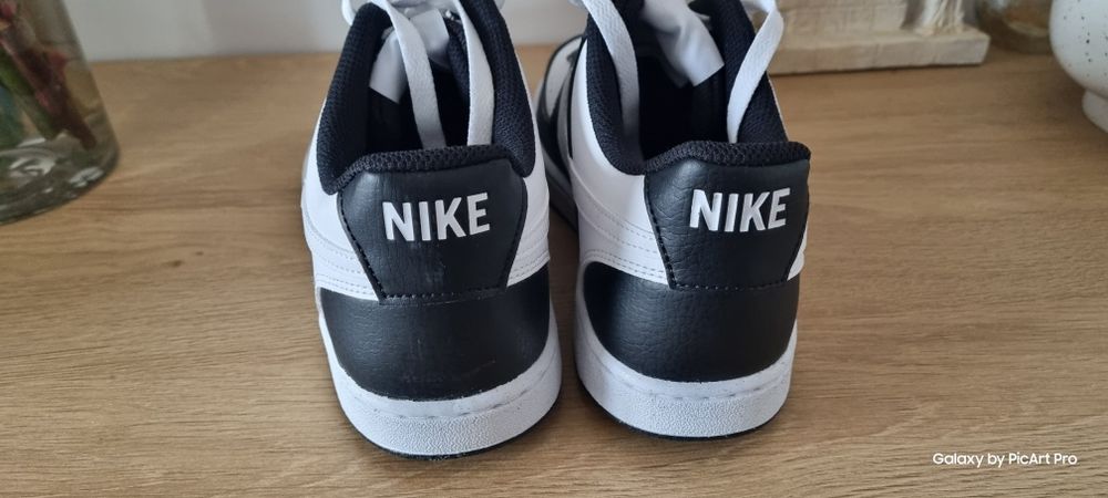 Buty męskie r. 42 Nike Court Vision Low HM9862