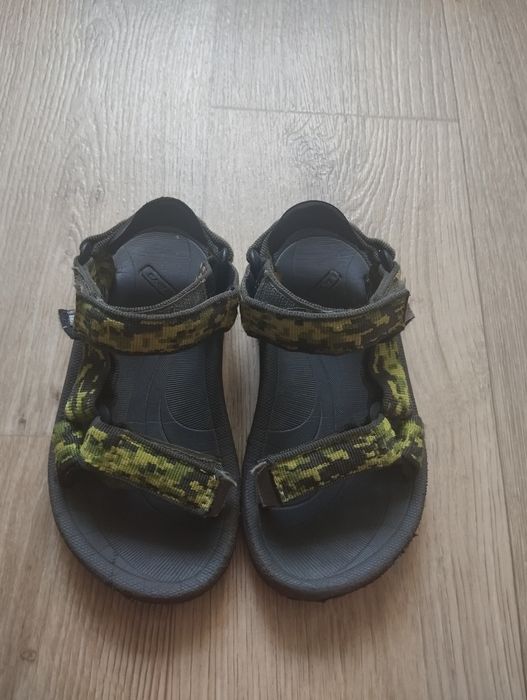 Дитячі сандалі Teva 28 розмір