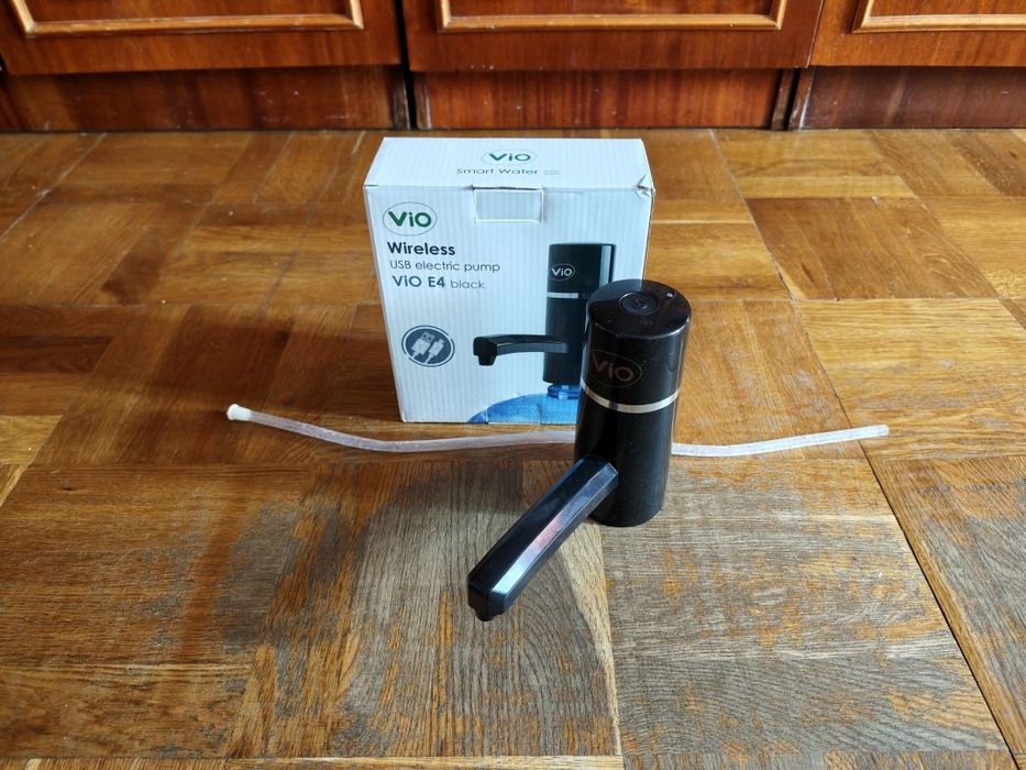 Помпа для води Vio E4 black
