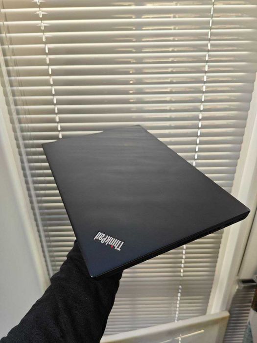 Потужний Lenovo ThinkPad X13 Gen 1 •Core i7-10710U•16GB DDR4•128GB SSD