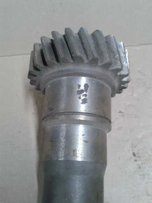 Wałek URSUS C-385 Nowy Import Czechy #