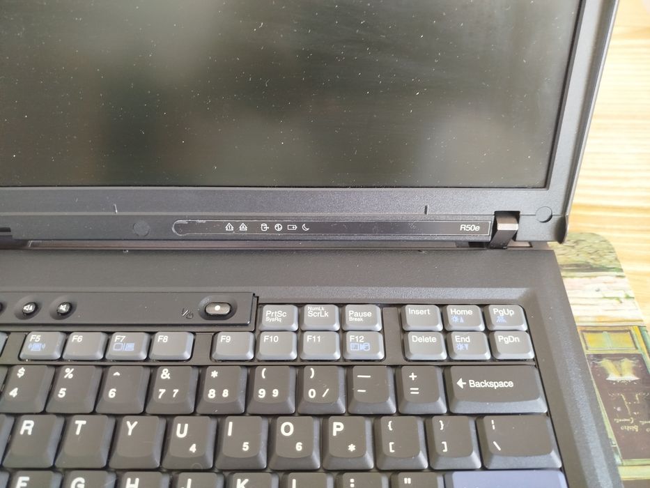 IBM R50e stan idealny kolekcjoneski