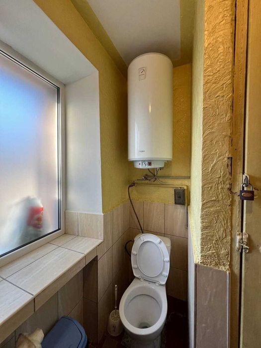 Продам кімнату в утепленому гуртожитку