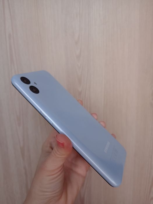 телефон Samsung A04e 3/64 Gb 2 чохла + скло відмінний стан